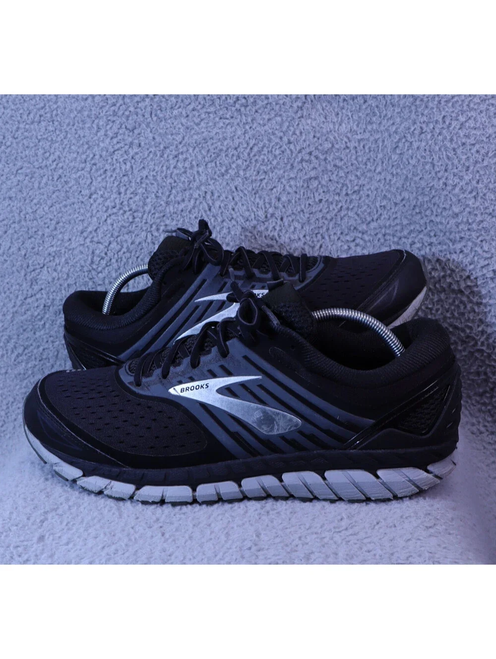Brooks Beast 16 Running  Shoe Men 13 Wide 2E EE 1102271D017